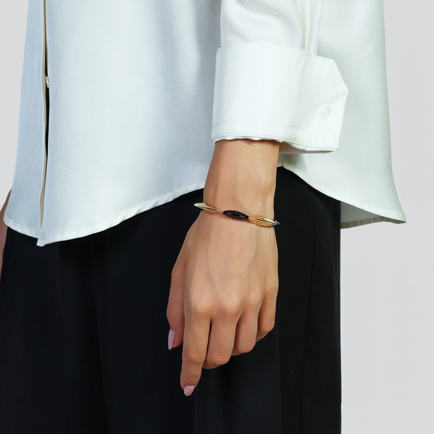Bracciale Aria con elementi neri - 713YHW4233103 6656