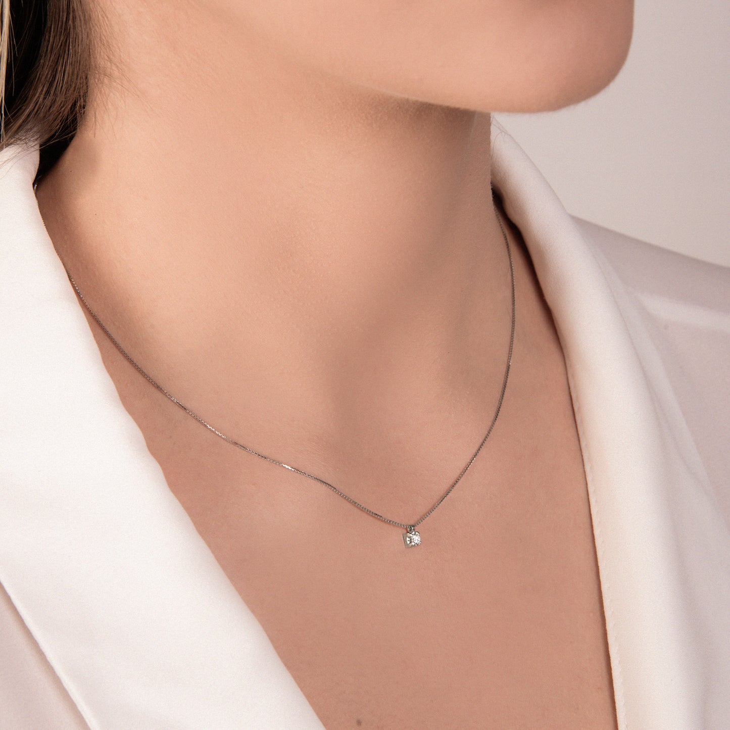 Collana punto luce in ORO BIANCO E DIAMANTE HP23/50