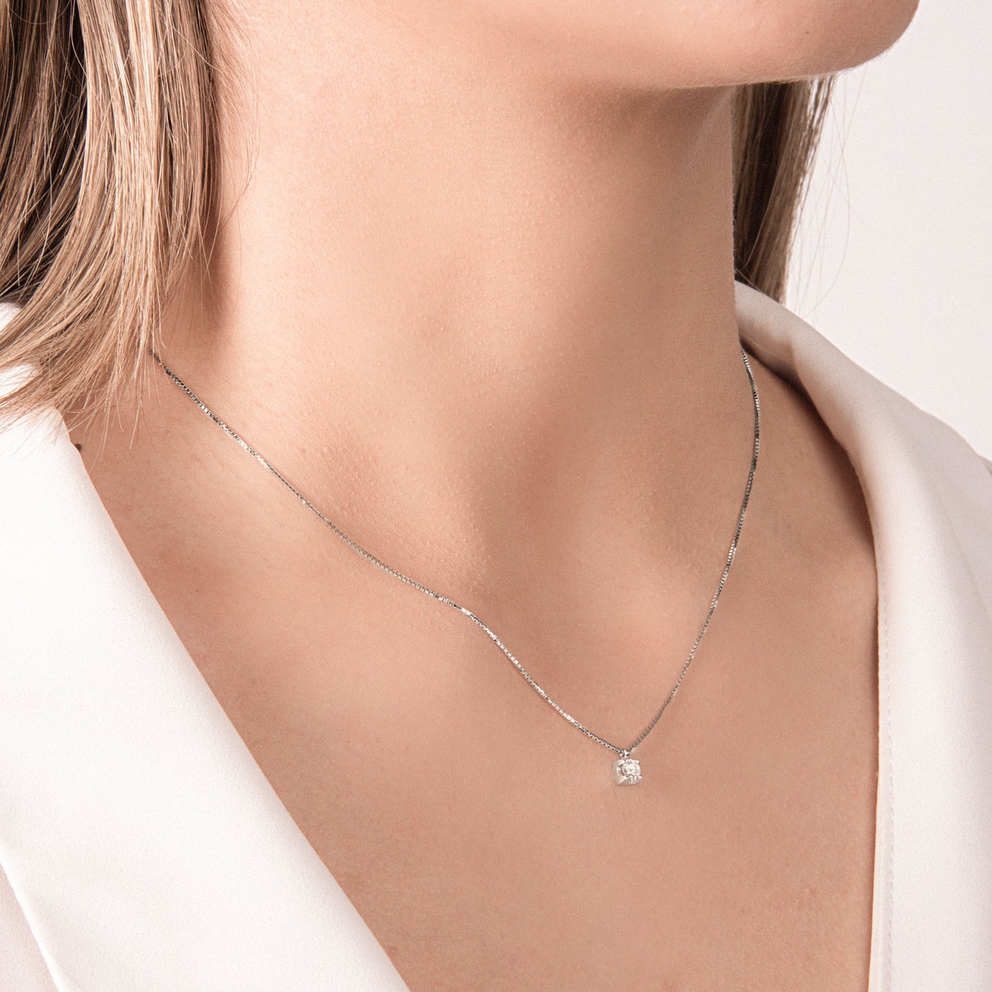 Collana punto luce in ORO BIANCO E DIAMANTE HP23/90