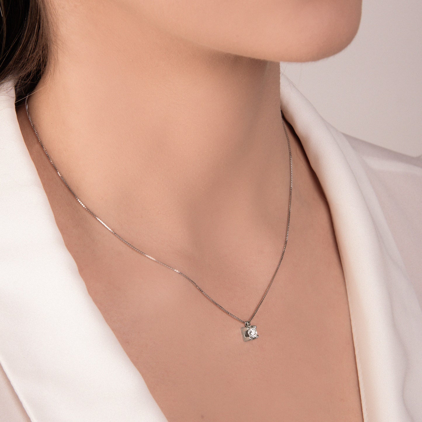 Collana punto luce in ORO BIANCO E DIAMANTE HP23/150